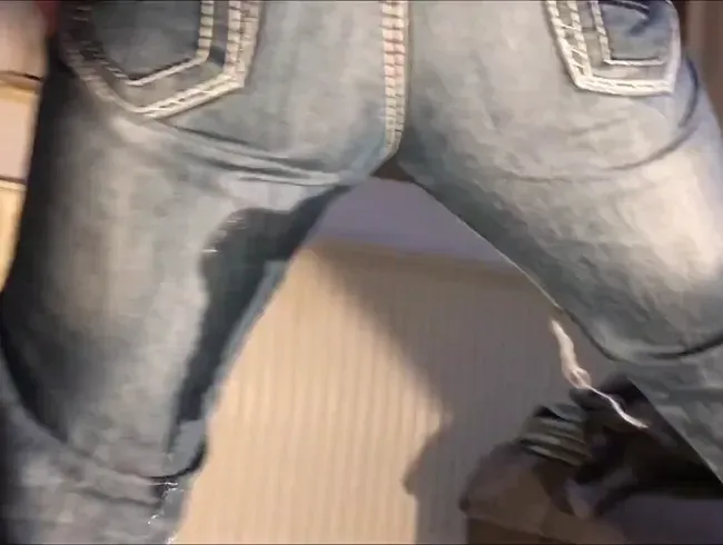 user Wunsch in die Jeans pissen